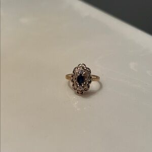 Elegant 10K Gold and Sapphire Women's Ring